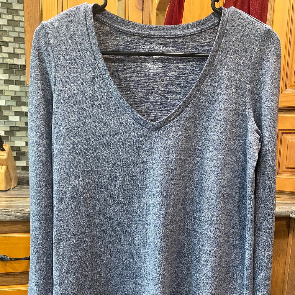 American Eagle Soft & Sexy Plush V-Neck Lightweight Sweater
